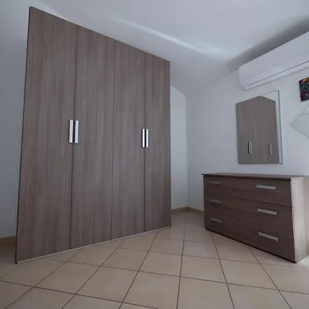 Apartment Con Terrazzo E Parcheggio *