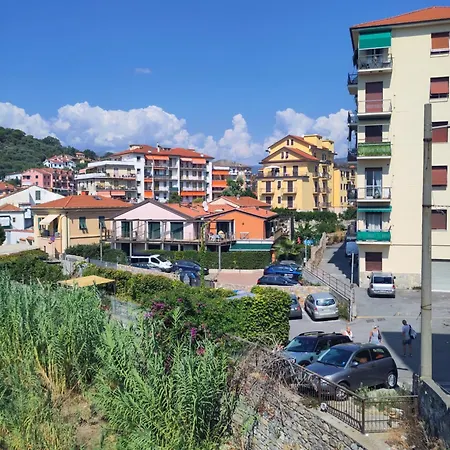 Con Terrazzo E Parcheggio Apartment